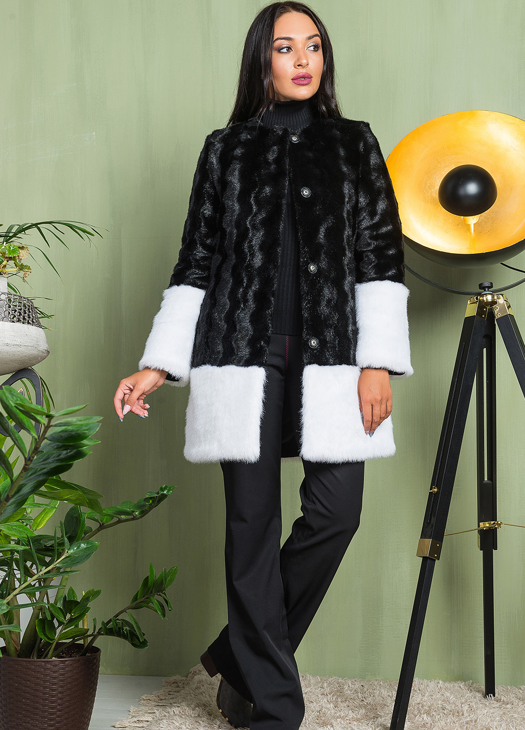 Шуба 2-012 чорно-біла